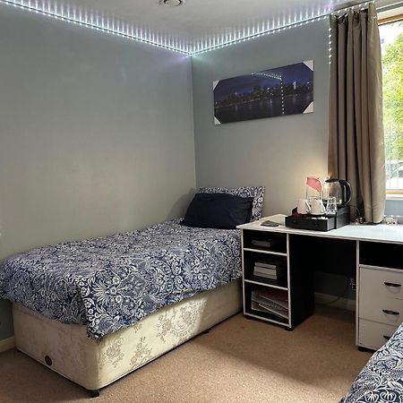 Ferienwohnung London Gateway Get-Away Hounslow Exterior foto